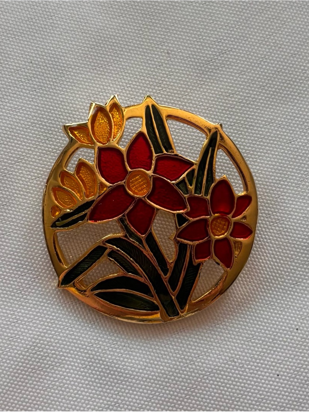 VTG elegant gold-tone floral brooch red enamel petals green enamel leaves 2”‎
